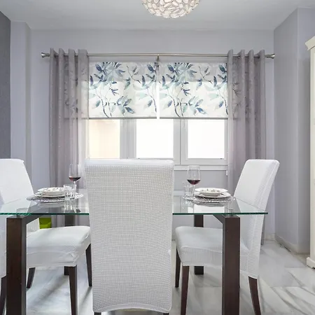 -malagasunapts-city Centre Mariblanca Apartment *